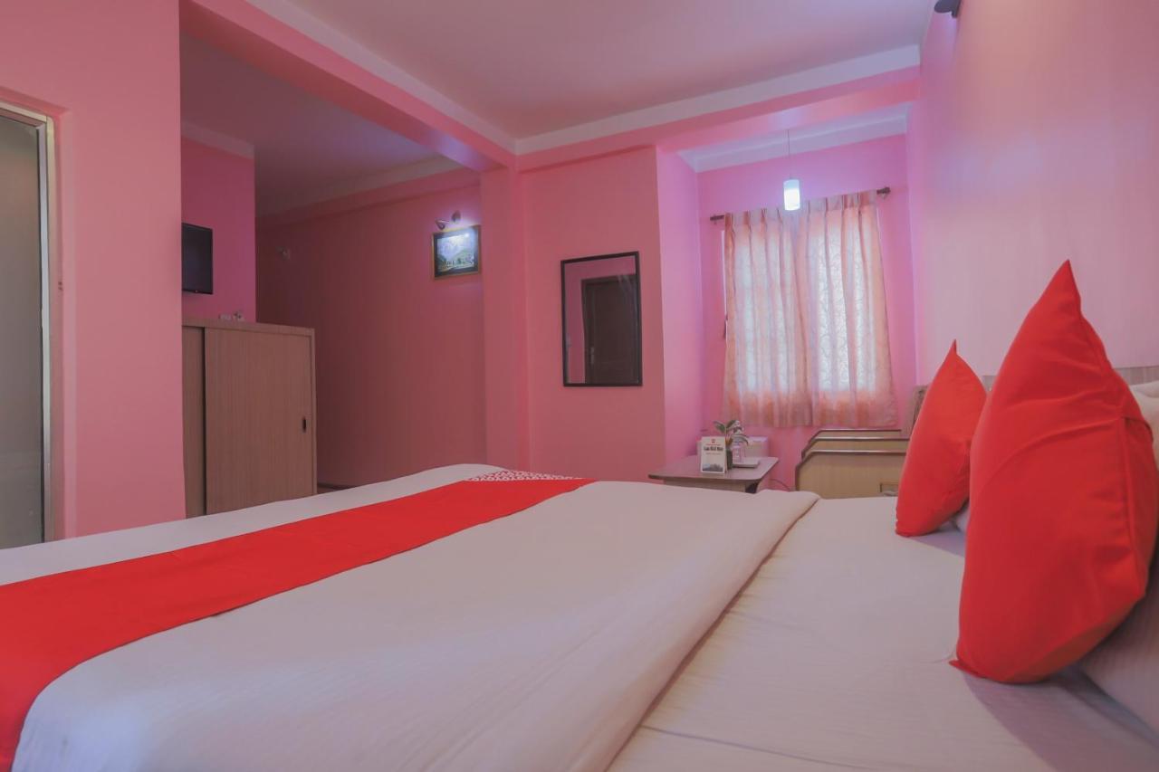 Oyo 789 Hotel Shivam Plaza Катманду Экстерьер фото
