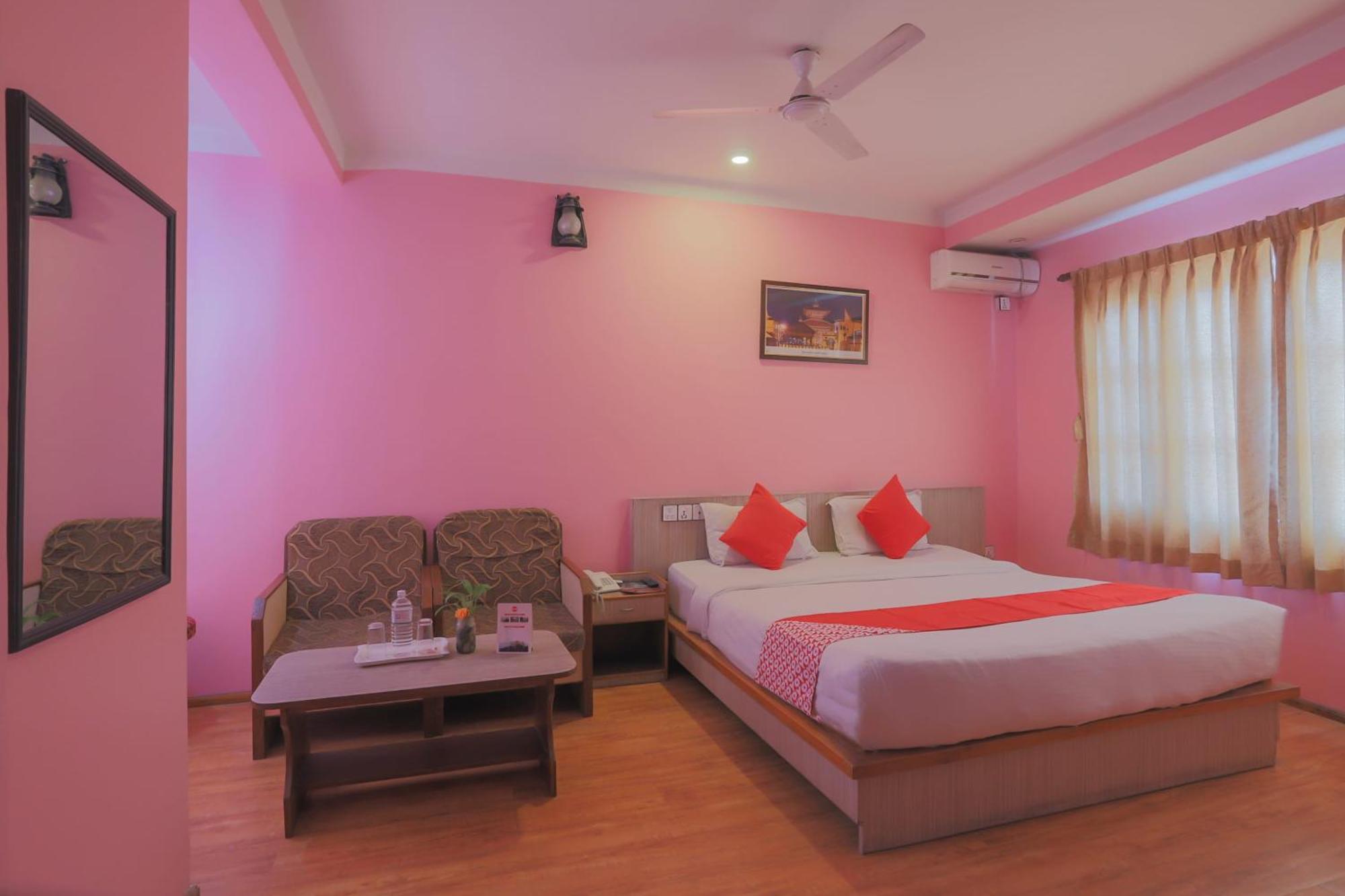 Oyo 789 Hotel Shivam Plaza Катманду Экстерьер фото
